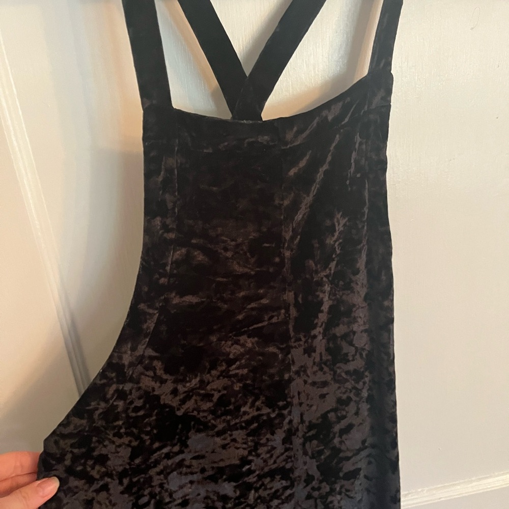 Urban Outfitters Black Crushed Velvet Jumpsuit - Picture 3 of 5
